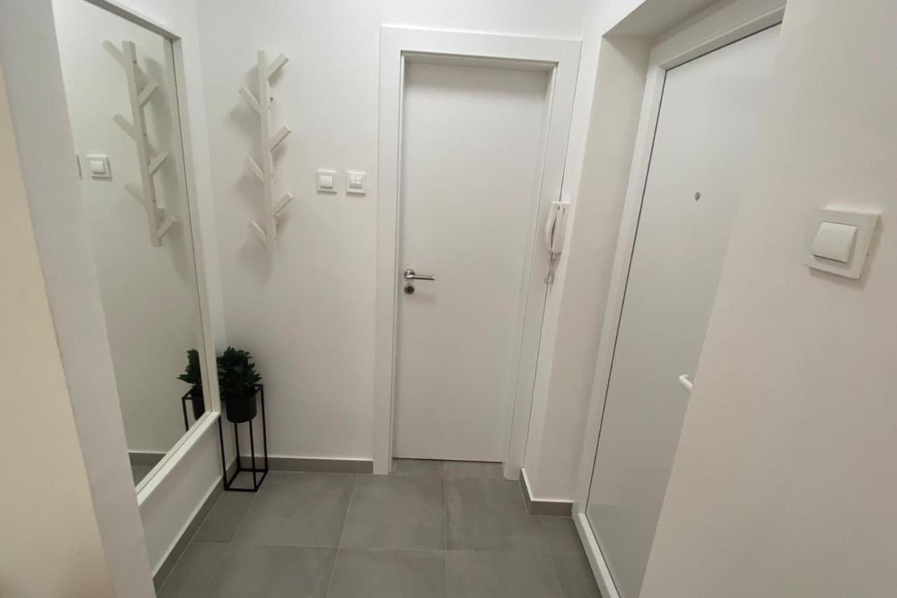 Apartman Eni Rijeka Apartment Exterior photo